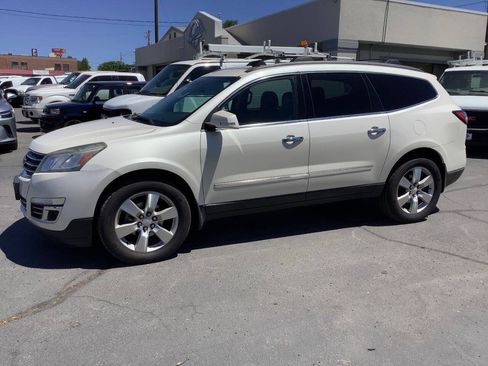 Used 2015 Chevrolet Traverse LTZ AWD/4WD image 19