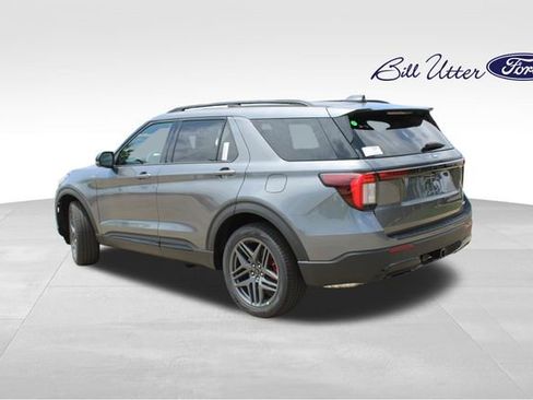 New 2026 Ford Explorer ST-Line AWD/4WD image 4