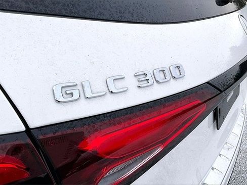 Used 2025 Mercedes-Benz GLC 300 4MATIC image 7