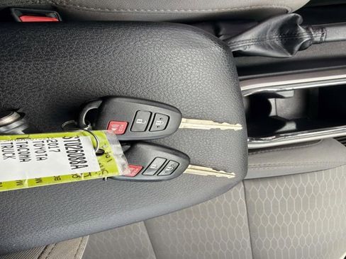 Certified 2017 Toyota Tacoma SR5 w/ Tow Package image 25