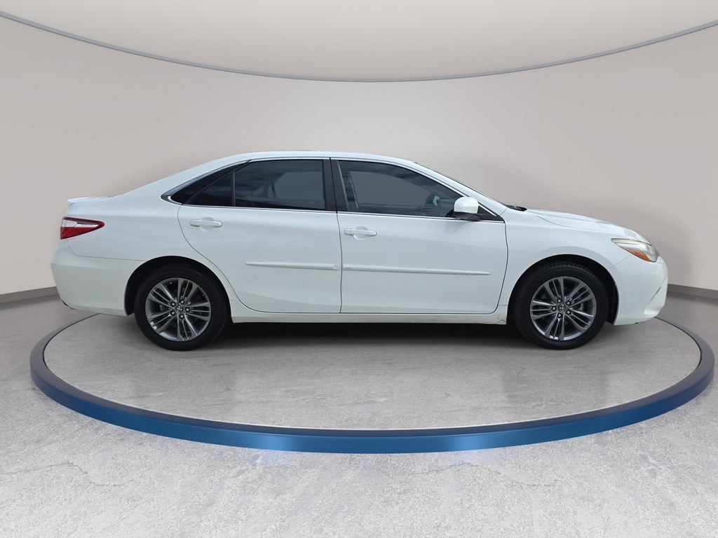 Used 2017 Toyota Camry SE FWD image 5