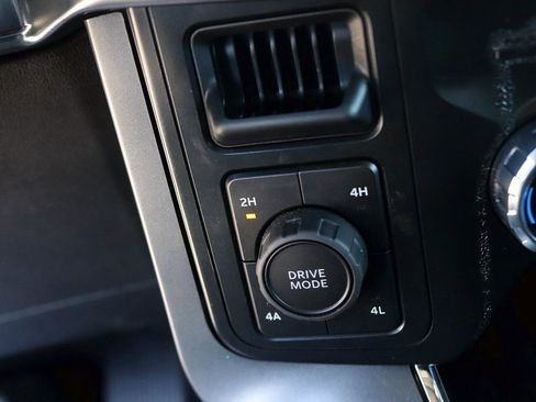 Used 2022 Ford F150 Lariat image 22