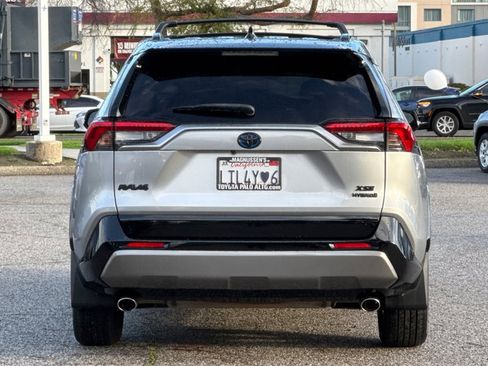 Certified 2021 Toyota RAV4 XSE w/ XSE Grade Weather Package image 4