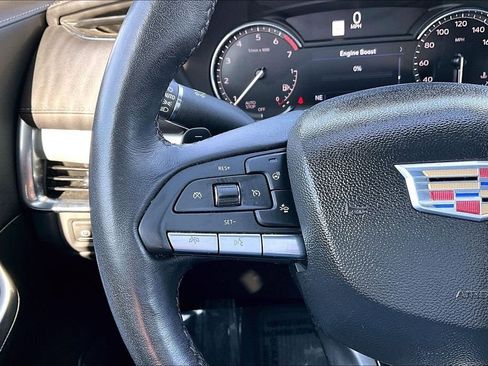 Used 2022 Cadillac XT4 Premium Luxury w/ Enhanced Visibility Package image 18