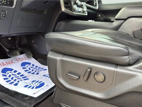 Used 2023 Ford Expedition XLT image 11