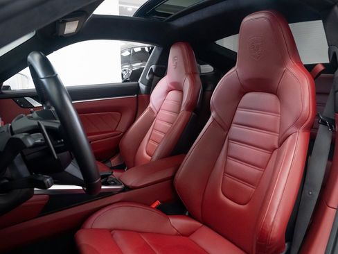 Used 2022 Porsche 911 Turbo S image 23