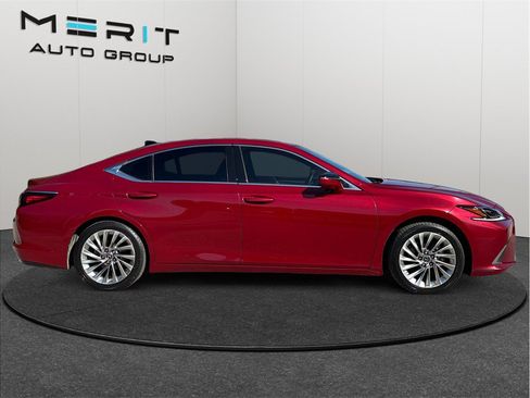 Used 2021 Lexus ES 350 Ultra Luxury w/ Accessory Package 2 FWD image 10