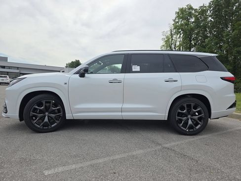New 2026 Lexus TX 500h AWD image 5