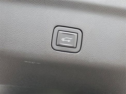 Used 2023 GMC Yukon Denali Ultimate image 32