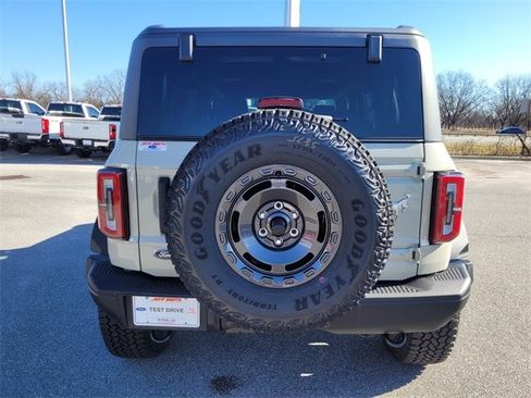 New 2025 Ford Bronco Badlands w/ Sasquatch Package image 8