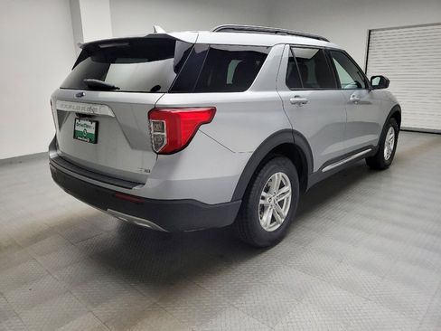 Used 2020 Ford Explorer XLT w/ Equipment Group 202A AWD/4WD image 9