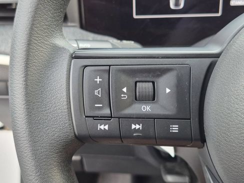 Used 2026 Nissan Kicks SV FWD image 14