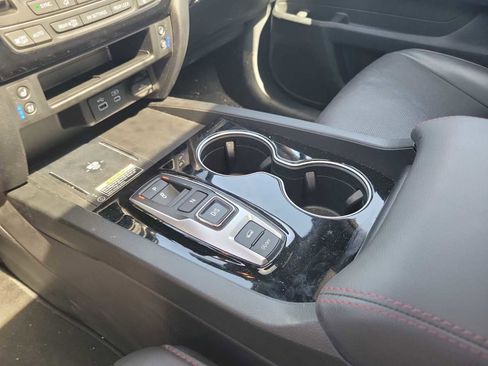 Used 2025 Honda Passport Black Edition image 13