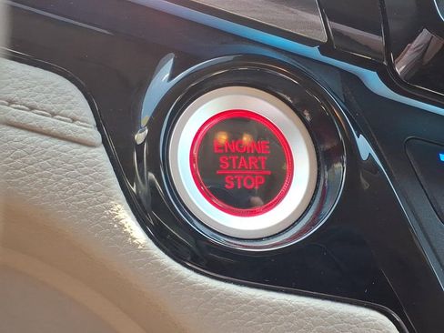 Used 2023 Honda Odyssey Elite image 15