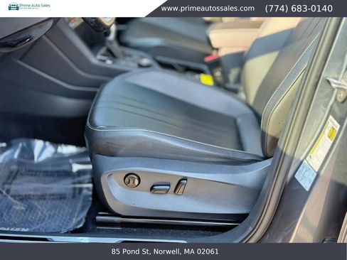 Used 2022 Volkswagen Tiguan SE R-Line AWD/4WD image 10