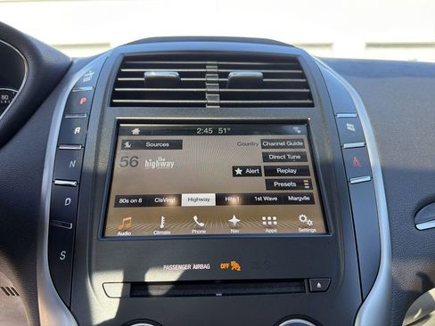 Used 2017 Lincoln MKC Reserve w/ Lincoln MKC Climate Package image 23