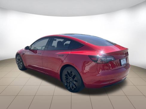Used 2022 Tesla Model 3 Long Range AWD/4WD image 5