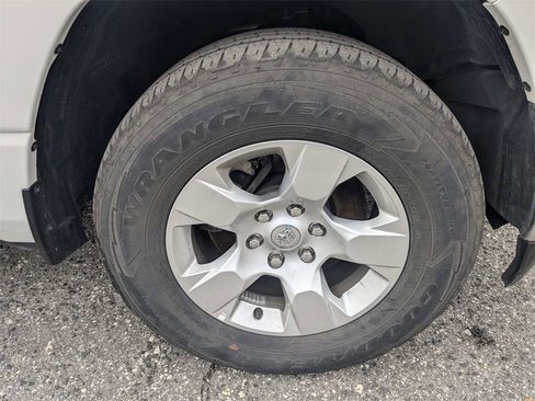 Used 2024 RAM 1500 Lone Star image 11