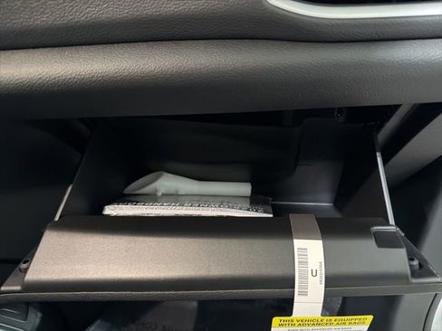 New 2026 Chrysler Pacifica Select image 20