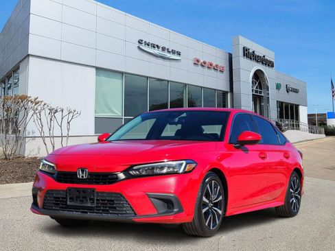 Used 2022 Honda Civic EX image 2