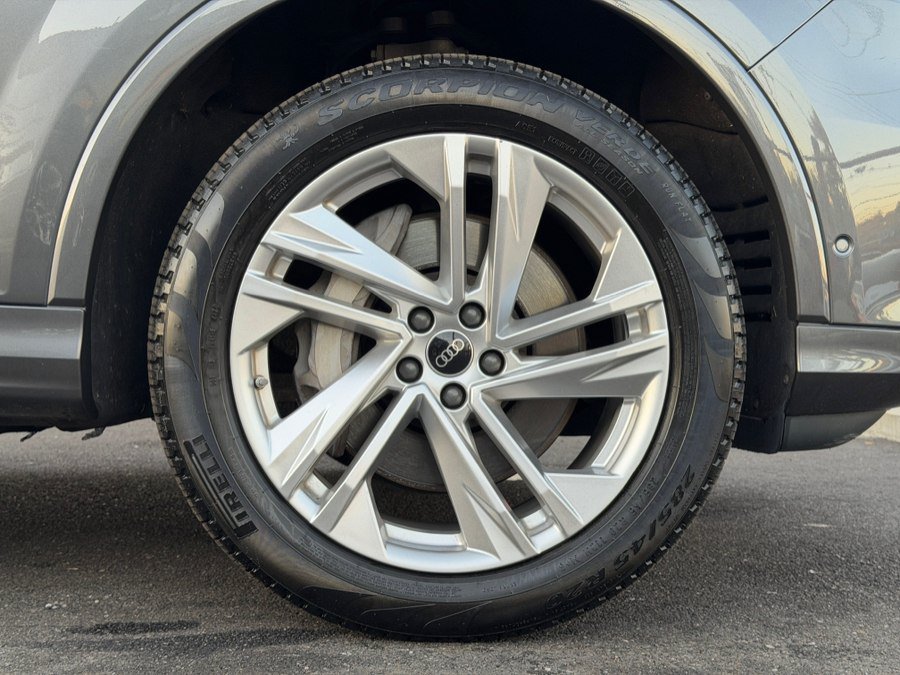 Used 2022 Audi Q7 3.0T Premium Plus w/ Premium Plus Package AWD/4WD image 20