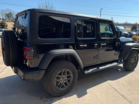 Certified 2025 Jeep Wrangler Sport S image 8