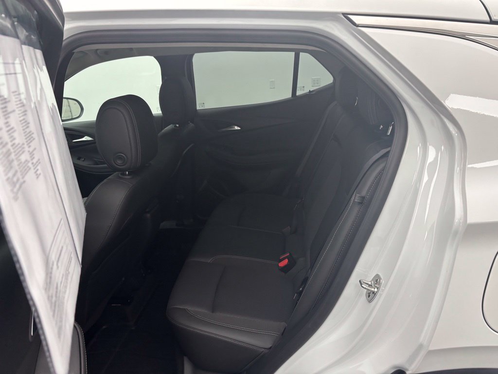 Used 2024 Buick Encore GX Preferred w/ Comfort Package FWD image 35