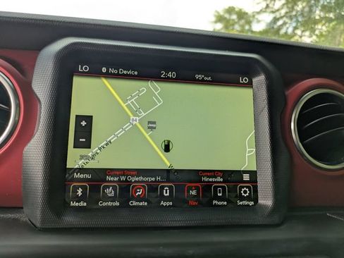 Used 2023 Jeep Wrangler Unlimited Rubicon w/ Cold Weather Group AWD/4WD image 22