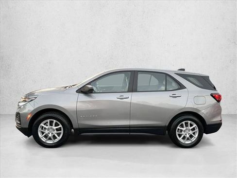 Used 2024 Chevrolet Equinox LS image 4