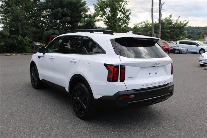 Used 2022 Kia Sorento S AWD/4WD image 5