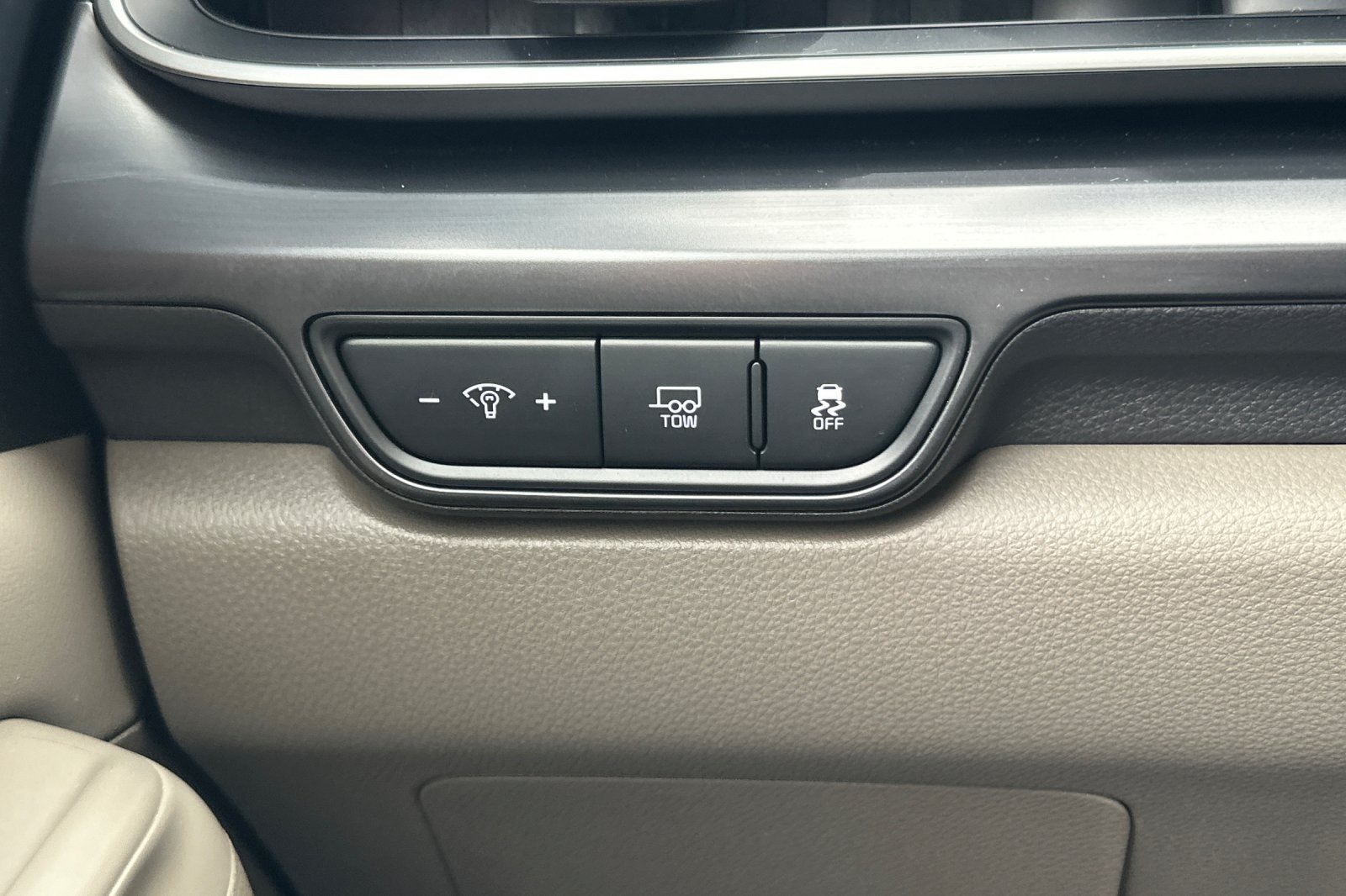 Used 2026 Kia Carnival LXS FWD image 32