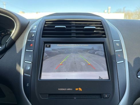 Used 2017 Lincoln MKC Reserve w/ Lincoln MKC Climate Package image 24