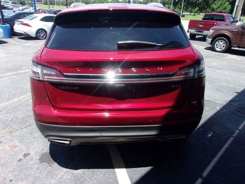Used 2019 Lincoln Nautilus Select FWD image 5