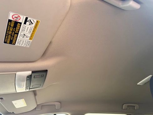 Certified 2025 Nissan Rogue SV FWD image 29