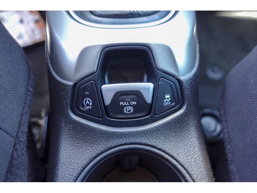 Used 2019 Jeep Compass Sport FWD image 21