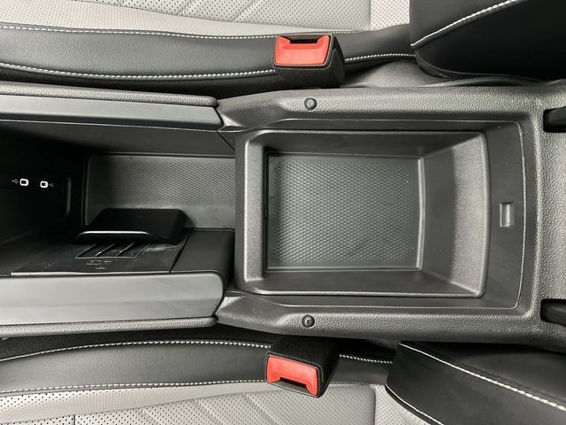 Certified 2025 Volkswagen Tiguan SE AWD/4WD image 20
