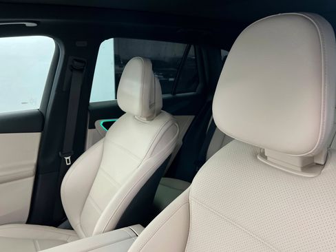 New 2026 Mercedes-Benz GLC 300 4MATIC image 16