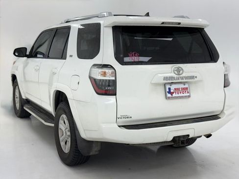 Used 2015 Toyota 4Runner SR5 image 18