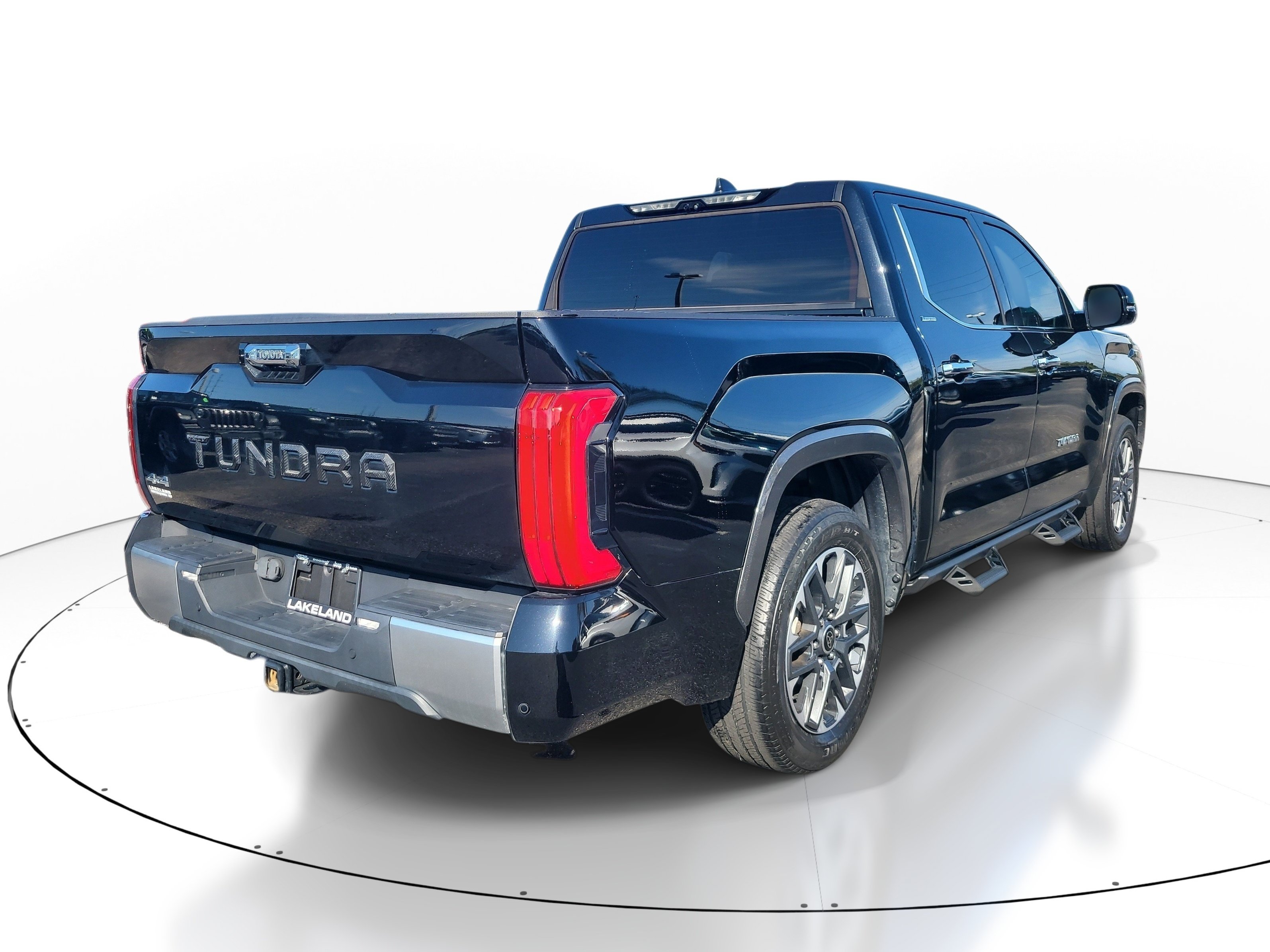 Used 2023 Toyota Tundra Limited AWD/4WD image 4