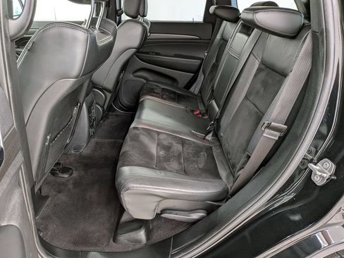 Used 2017 Jeep Grand Cherokee Altitude AWD/4WD image 28