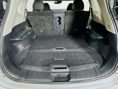 Used 2019 Nissan Rogue S FWD image 27