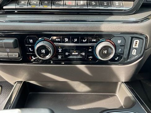 Used 2024 Chevrolet Silverado 1500 ZR2 w/ Technology Package image 17