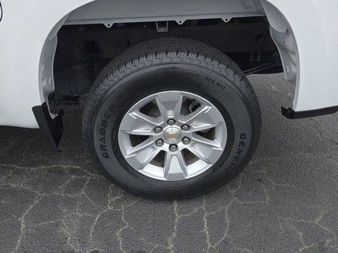 Used 2025 Chevrolet Silverado 1500 LT image 30