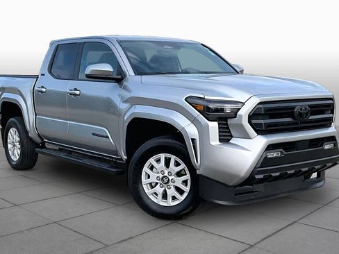 Used 2024 Toyota Tacoma SR5 image 3