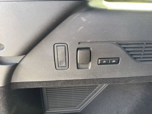 Used 2024 Lincoln Nautilus Reserve w/ Equipment Group 202A image 25