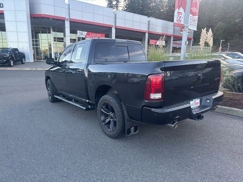 Used 2015 RAM 1500 Sport w/ Black Ram 1500 Sport Group image 10