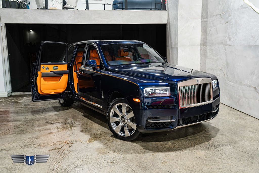 Used 2023 Rolls-Royce Cullinan w/ Cullinan Package AWD/4WD image 1