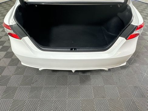 Used 2020 Toyota Camry SE FWD image 30