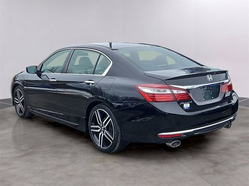 Used 2017 Honda Accord Sport Special Edition image 6