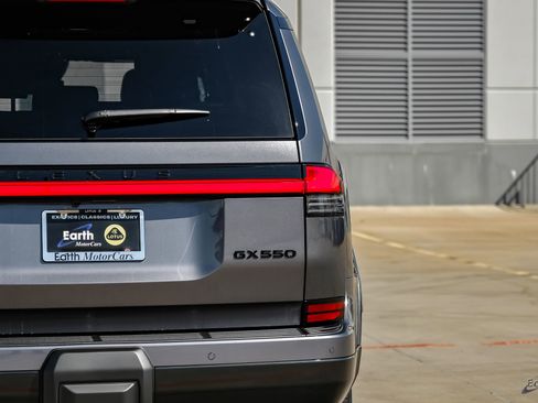 Used 2026 Lexus GX 550 image 12